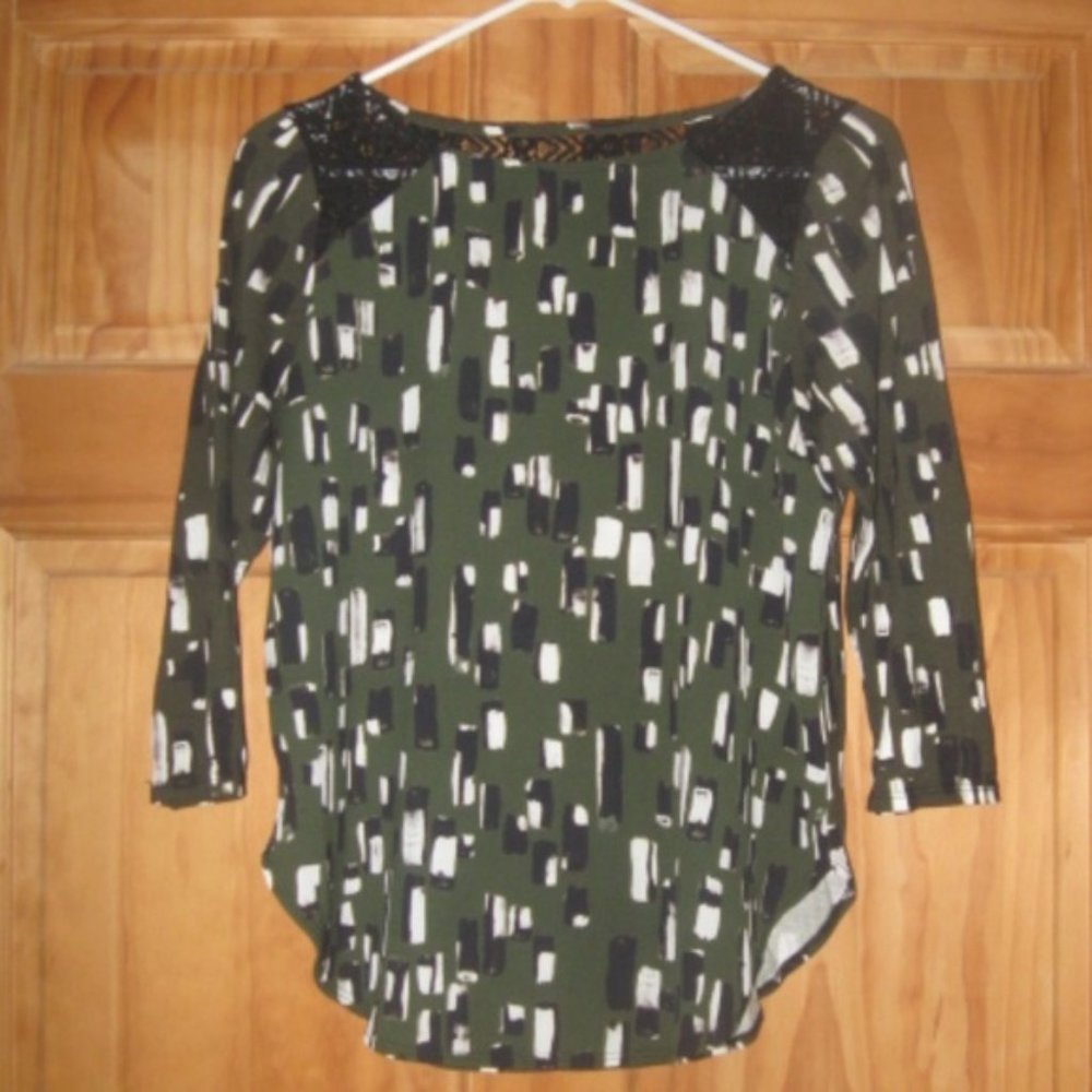 Weston Patterned & Lace 3/4 Sleeve Top